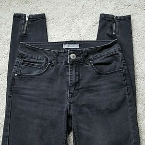 Black Skinny Jeans